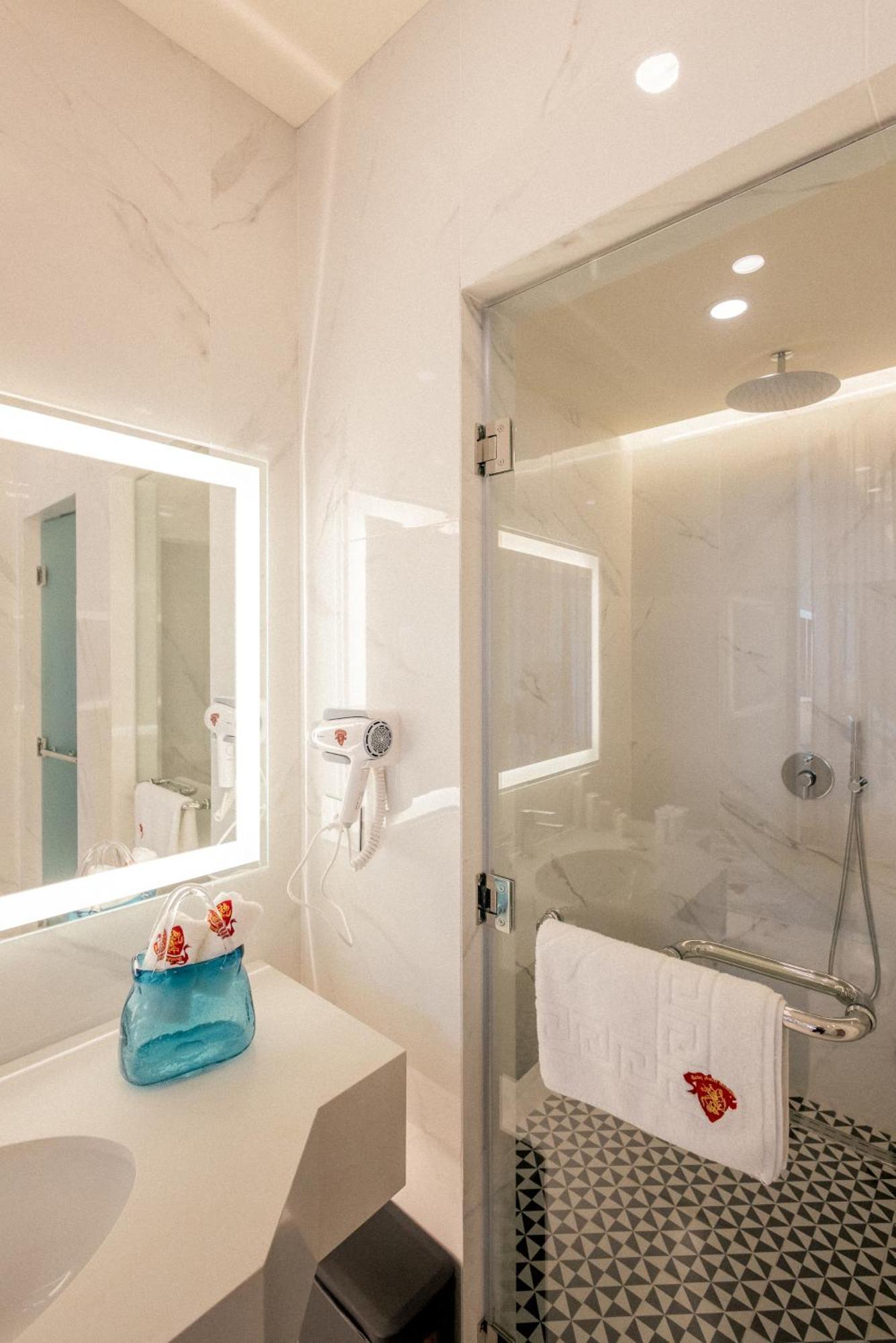 Hotel Saint Georges Beirut Al Marfa' Dış mekan fotoğraf