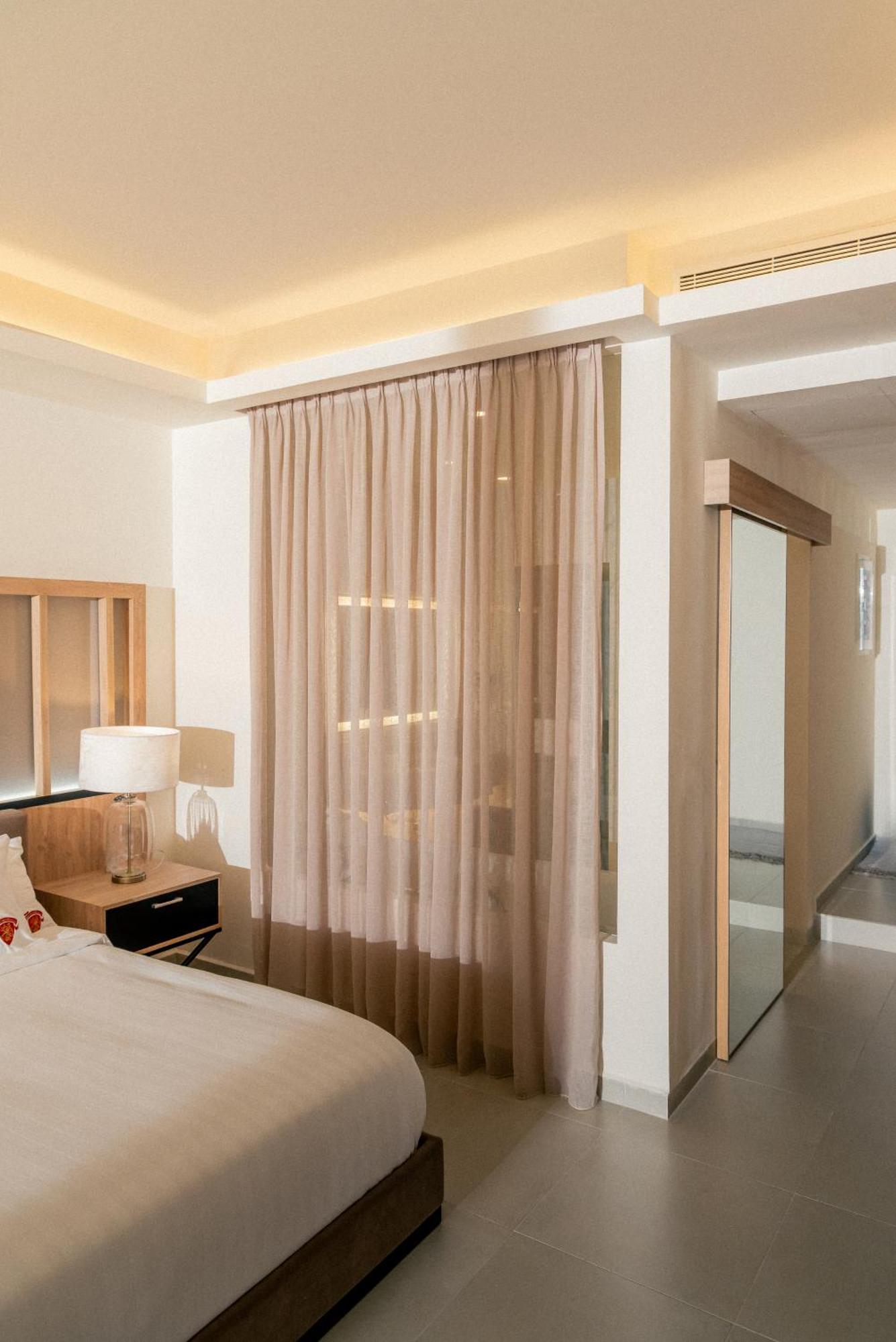 Hotel Saint Georges Beirut Al Marfa' Dış mekan fotoğraf