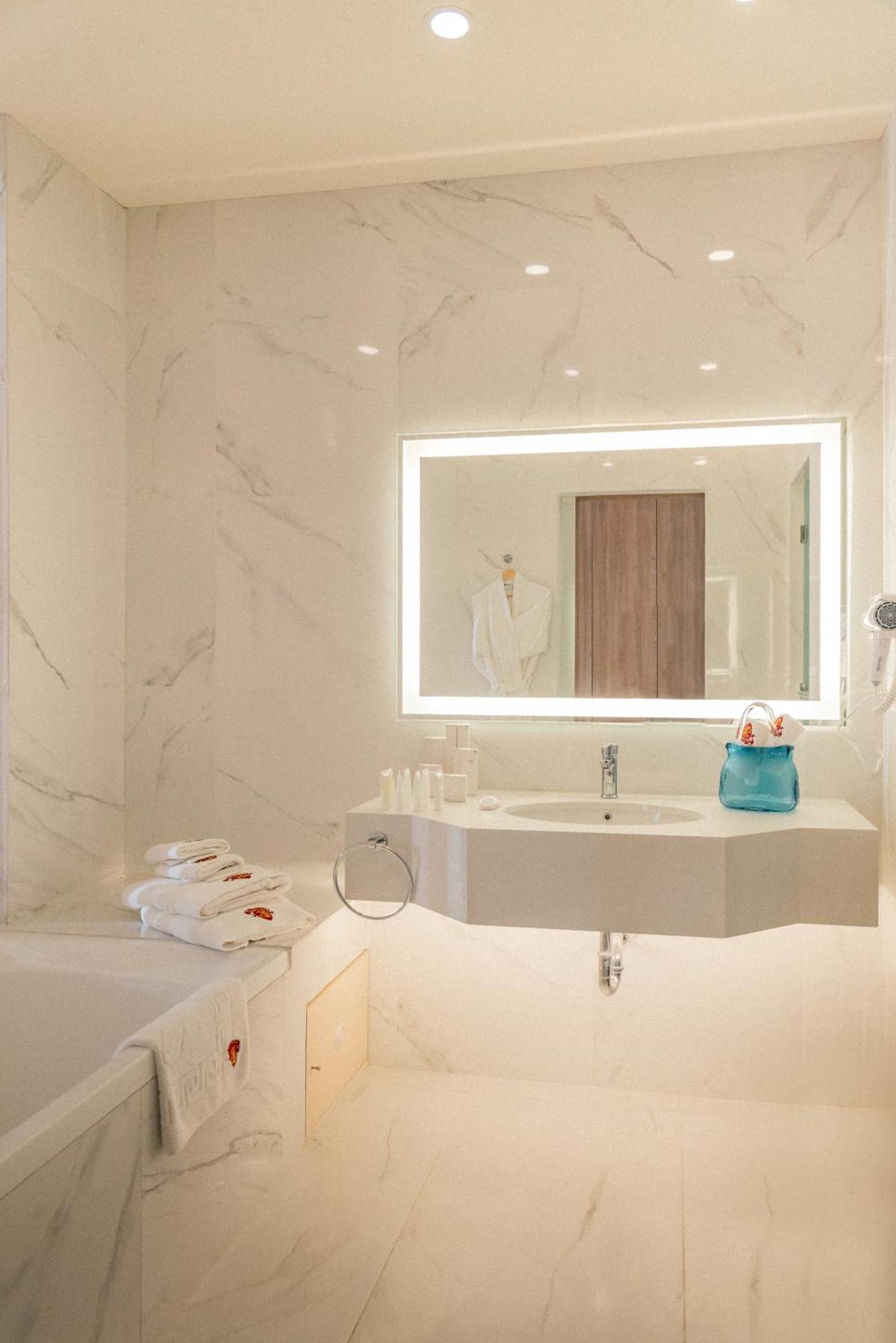 Hotel Saint Georges Beirut Al Marfa' Dış mekan fotoğraf