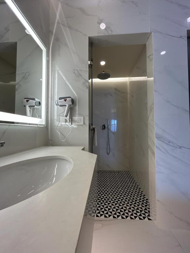 Hotel Saint Georges Beirut Al Marfa' Dış mekan fotoğraf