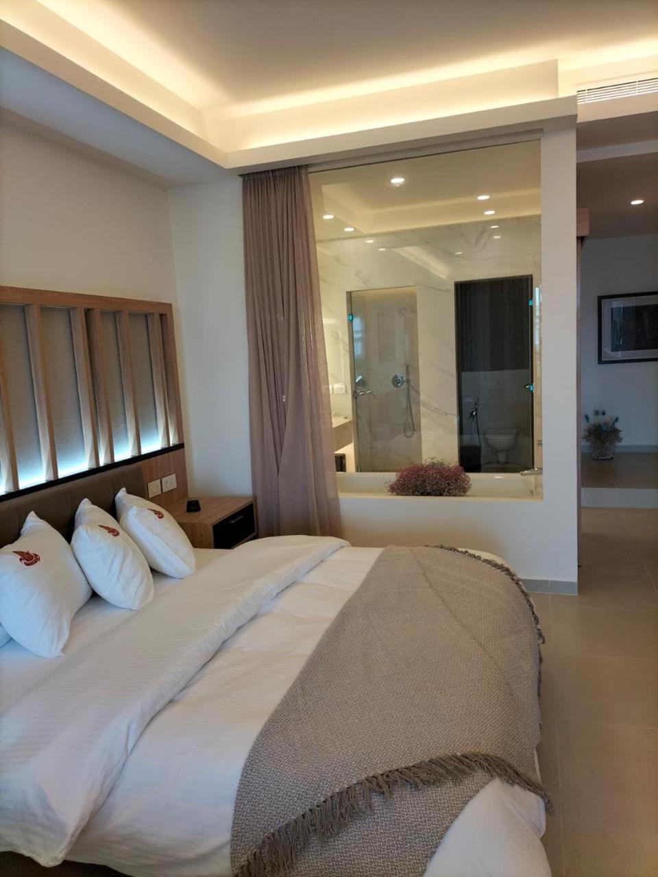 Hotel Saint Georges Beirut Al Marfa' Dış mekan fotoğraf